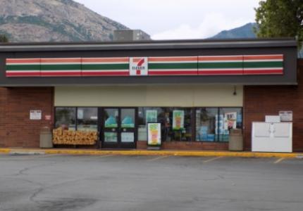 7/11 Store Front